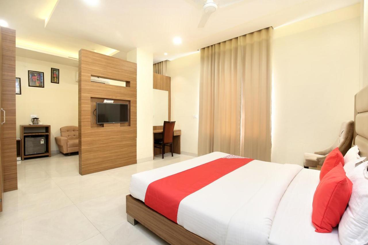 Capital O 8510 Welcome Inn Amritsar Buitenkant foto