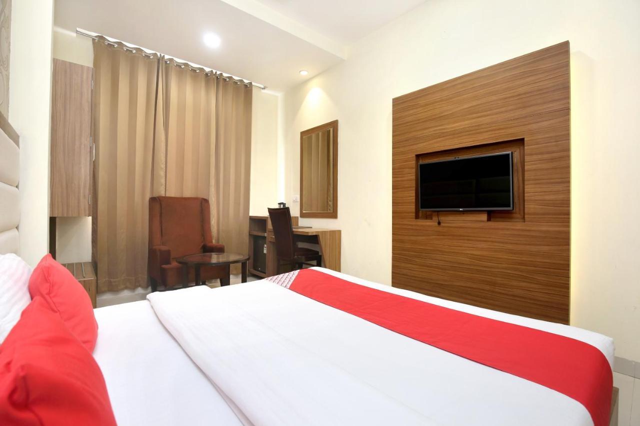 Capital O 8510 Welcome Inn Amritsar Buitenkant foto