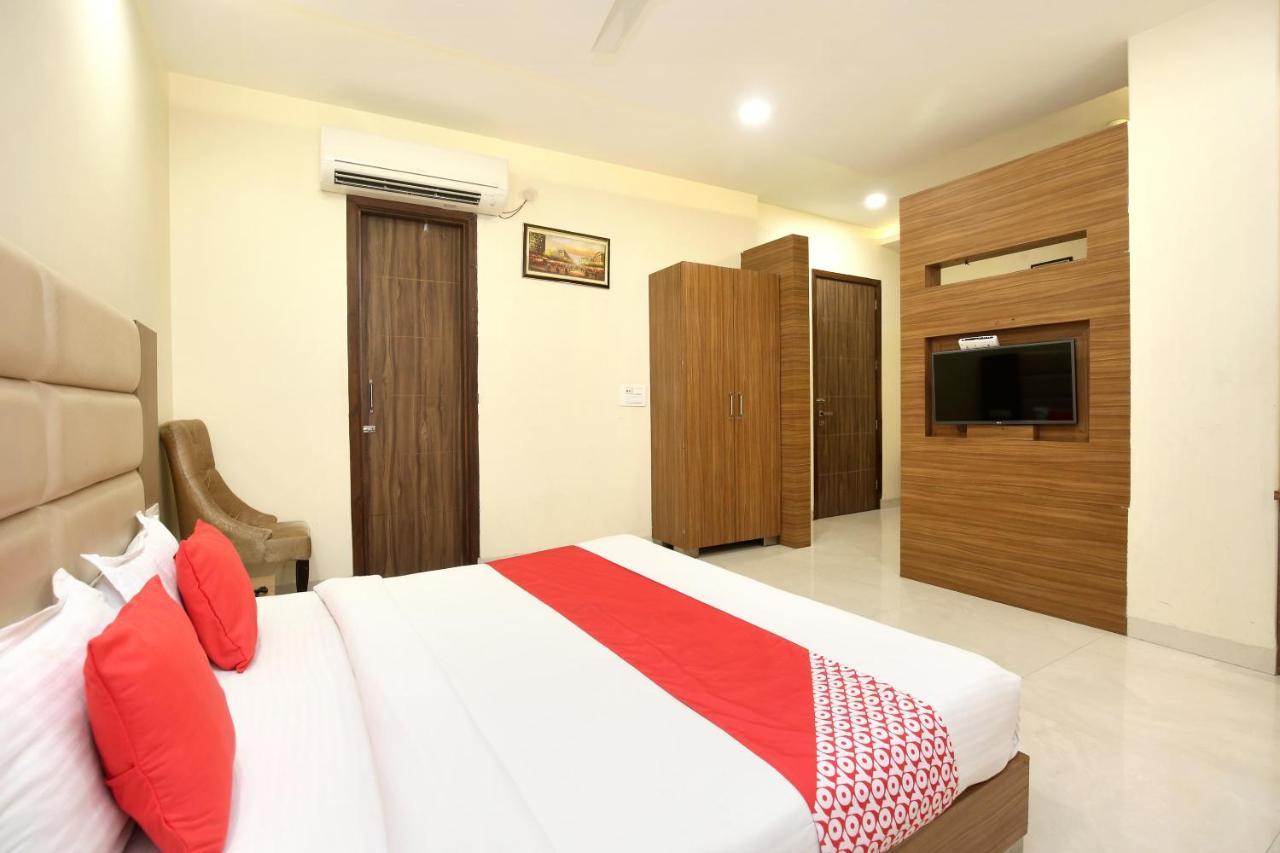 Capital O 8510 Welcome Inn Amritsar Buitenkant foto