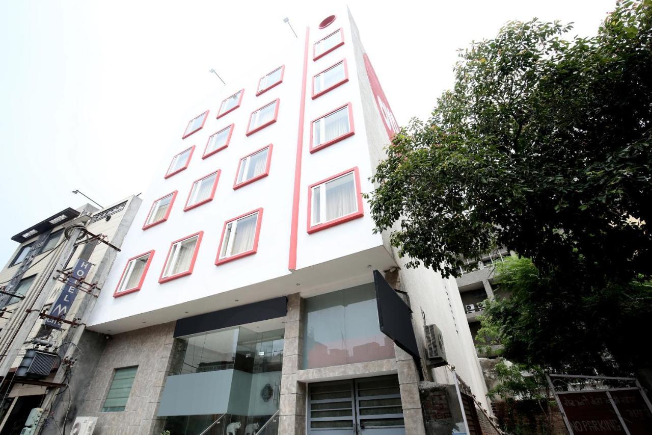 Capital O 8510 Welcome Inn Amritsar Buitenkant foto
