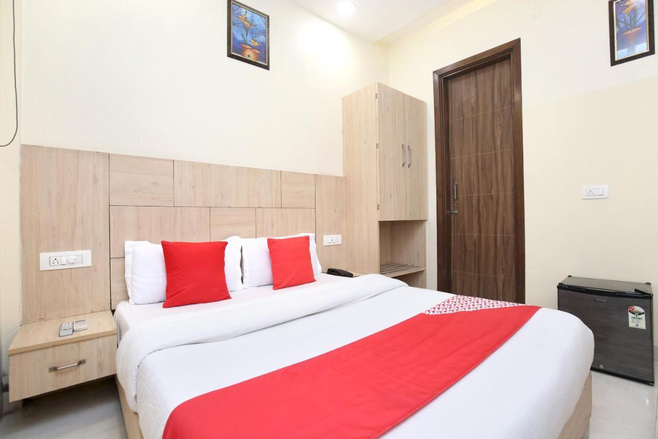 Capital O 8510 Welcome Inn Amritsar Buitenkant foto