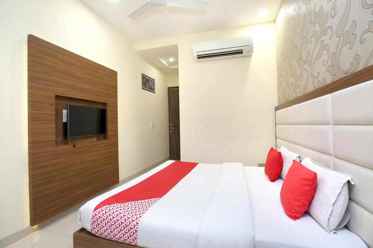 Capital O 8510 Welcome Inn Amritsar Buitenkant foto
