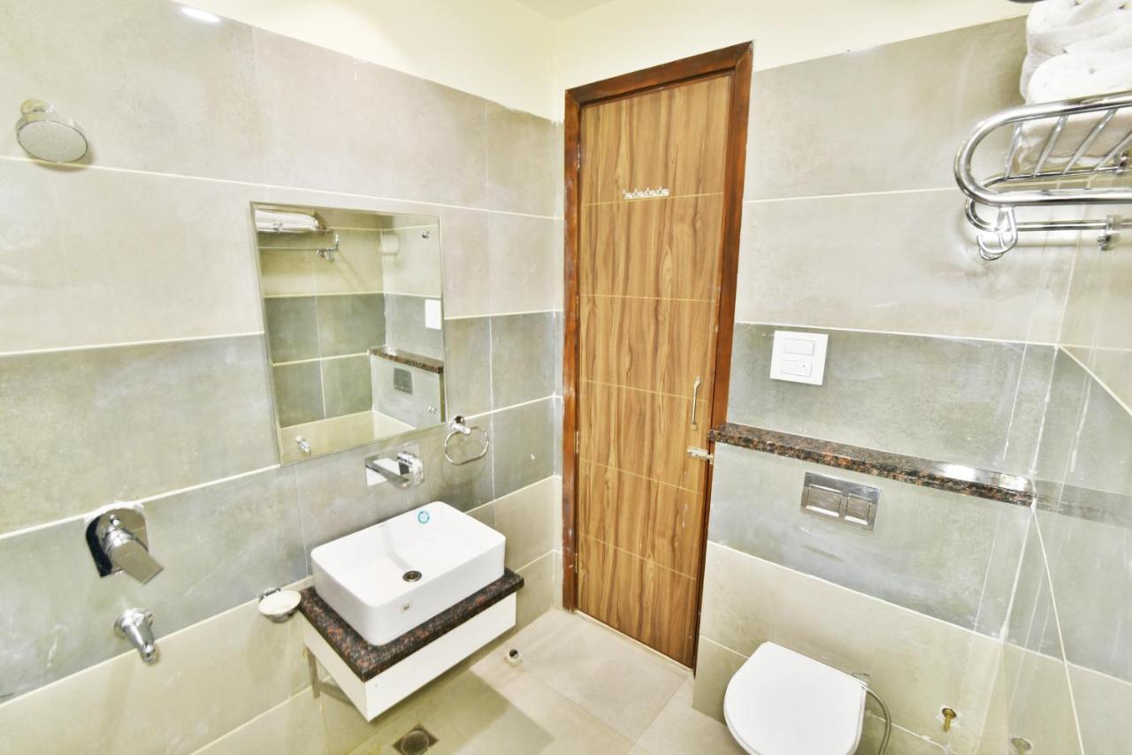 Capital O 8510 Welcome Inn Amritsar Buitenkant foto