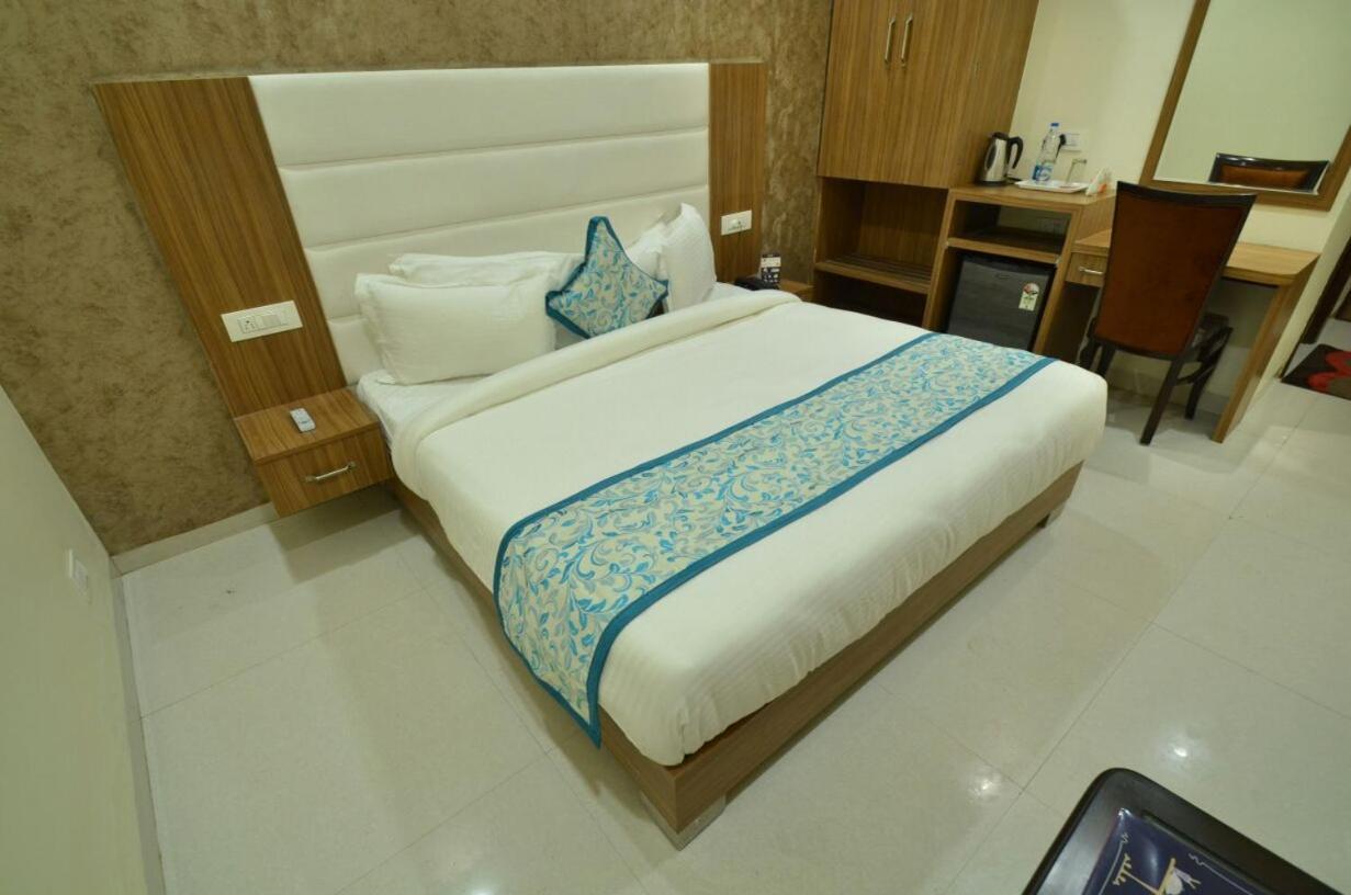 Capital O 8510 Welcome Inn Amritsar Buitenkant foto