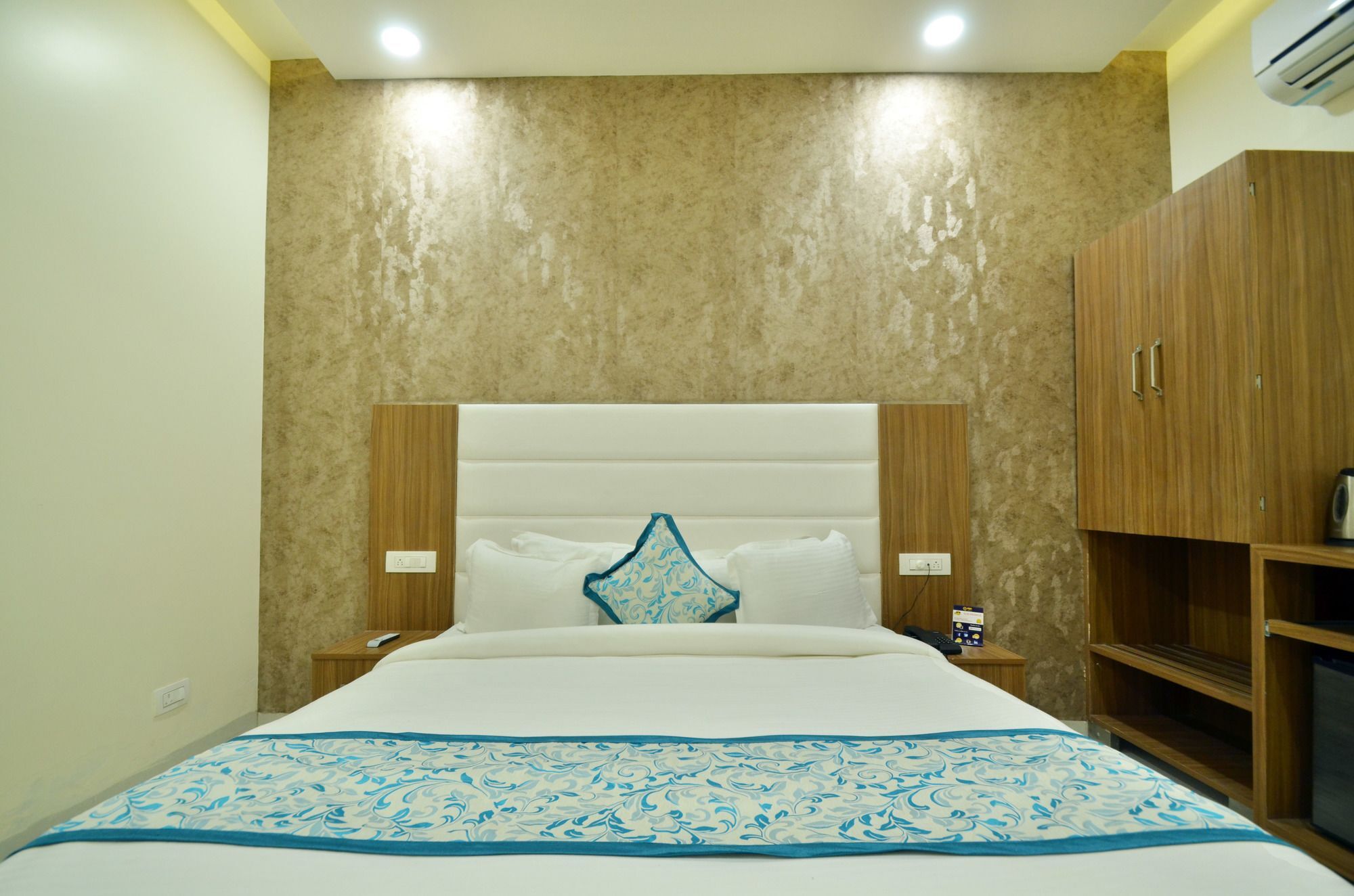 Capital O 8510 Welcome Inn Amritsar Buitenkant foto
